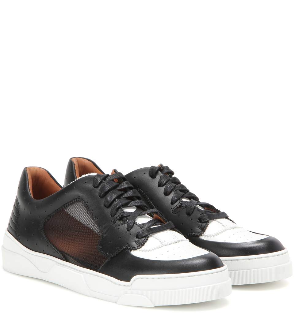 GIVENCHY Tyson Low Ii Leather Sneakers, Llack-White | ModeSens
